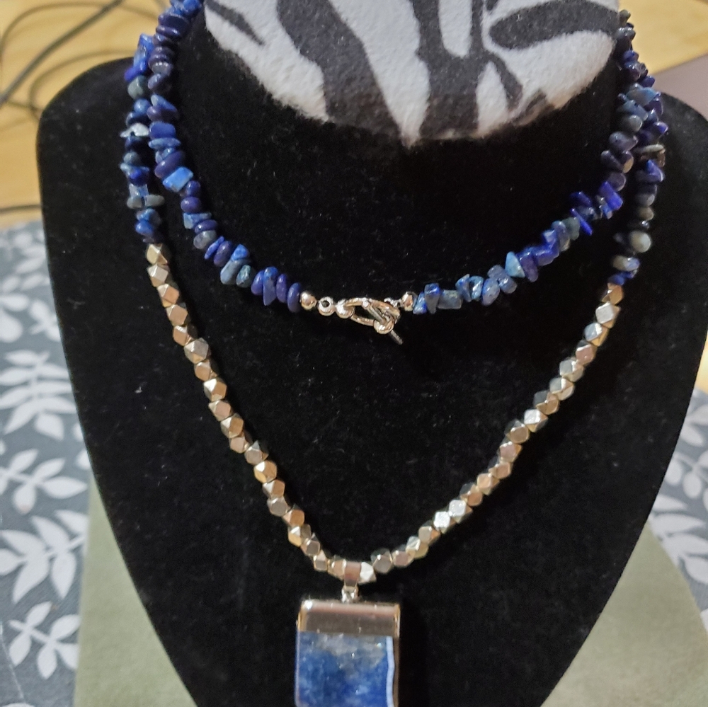 NWOT - Handmade Lapis chips & Silver Beaded Necklace